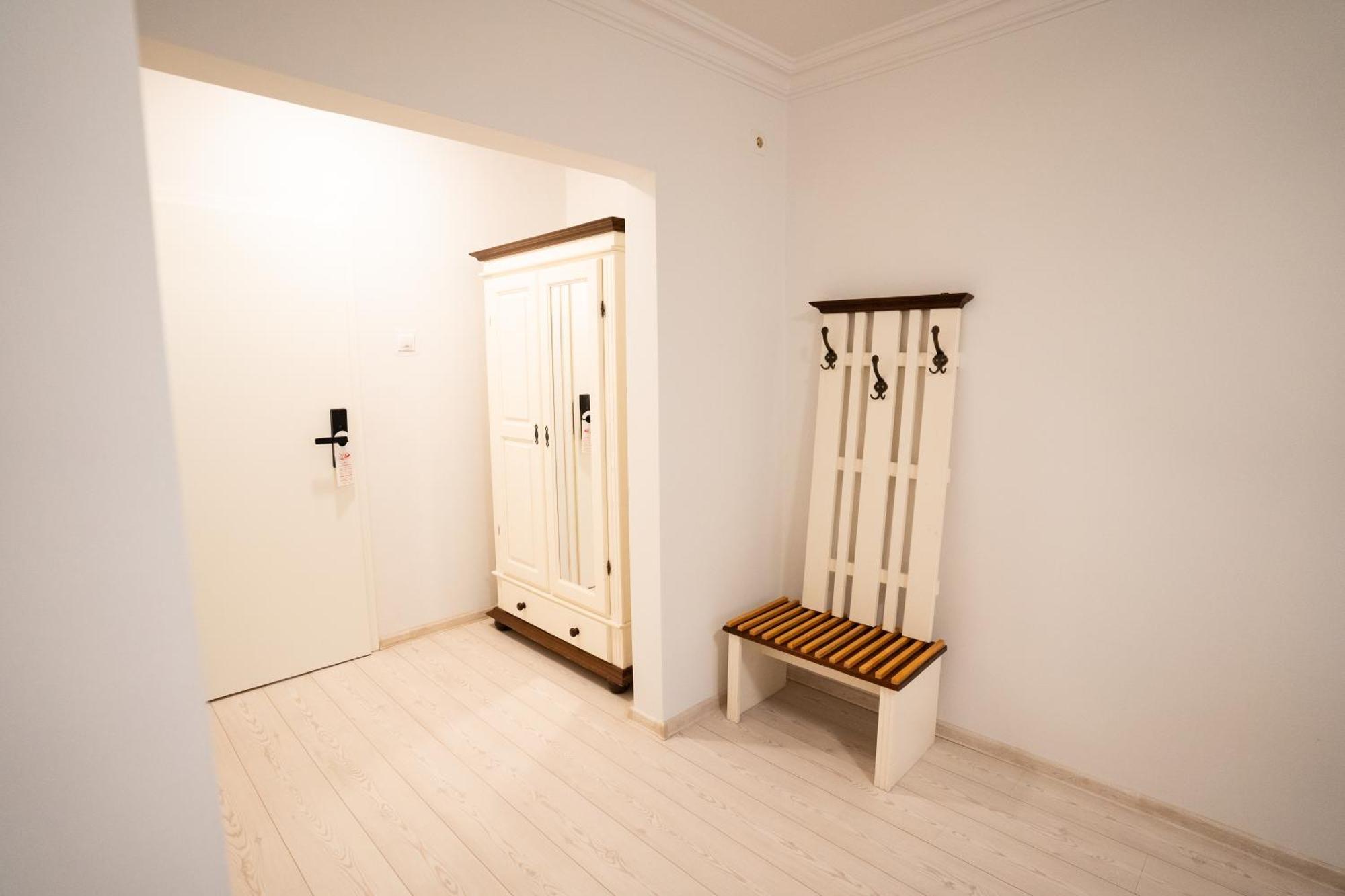 Hotel Royal Plaza By Timhotels Timisoara Bagian luar foto