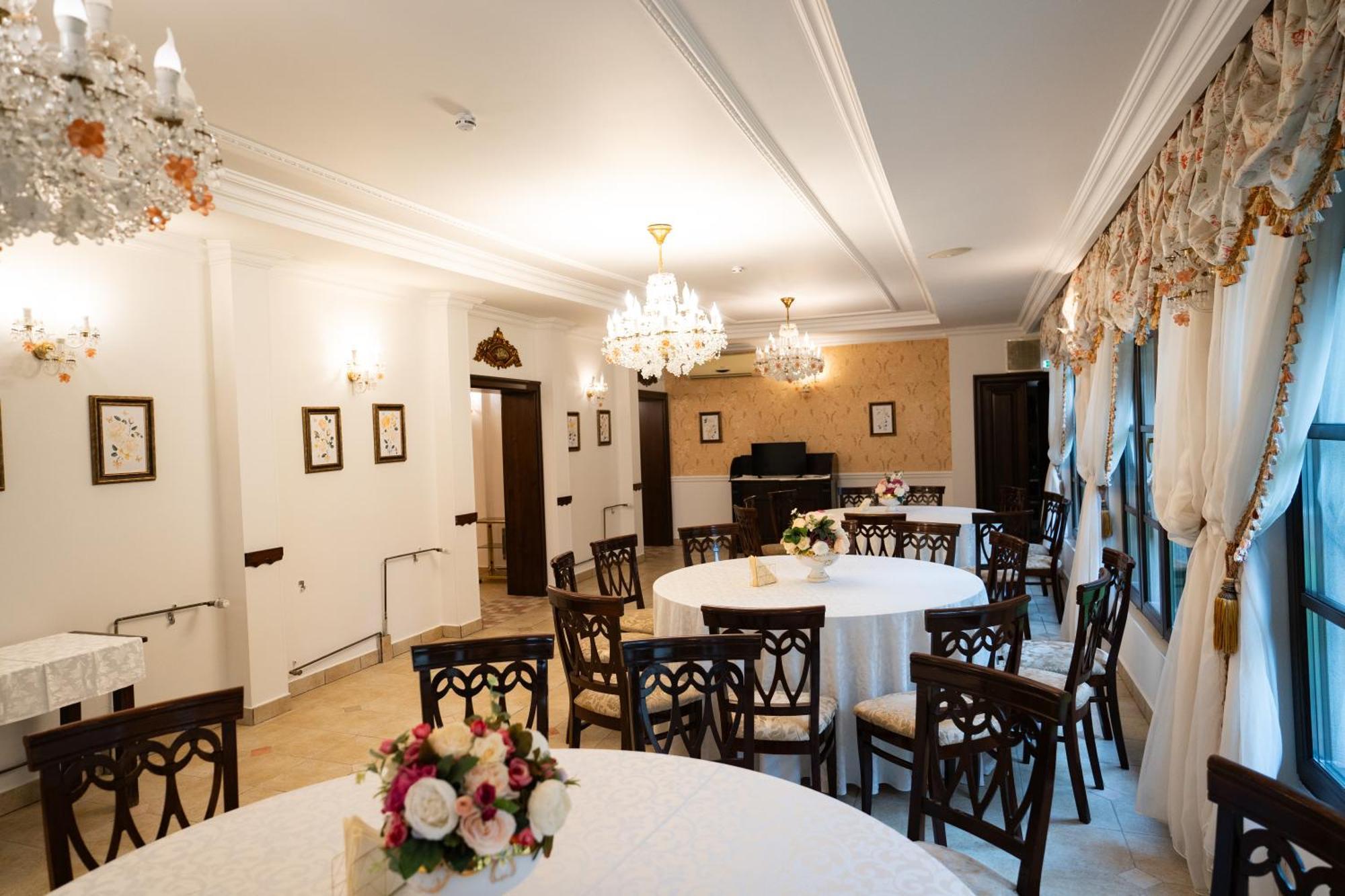 Hotel Royal Plaza By Timhotels Timisoara Bagian luar foto