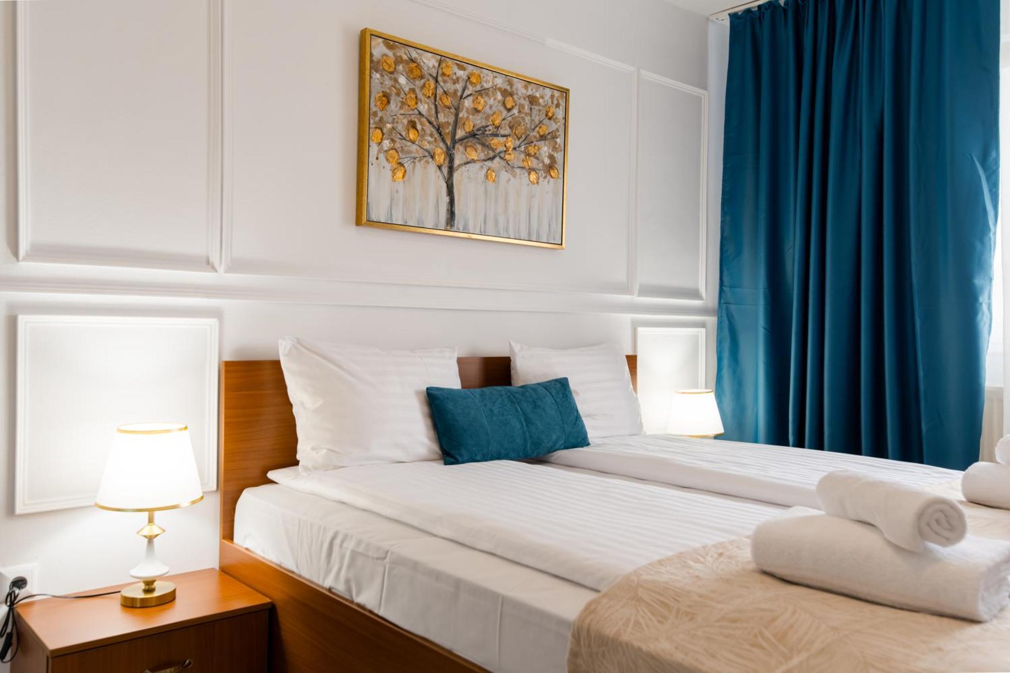 Hotel Royal Plaza By Timhotels Timisoara Bagian luar foto