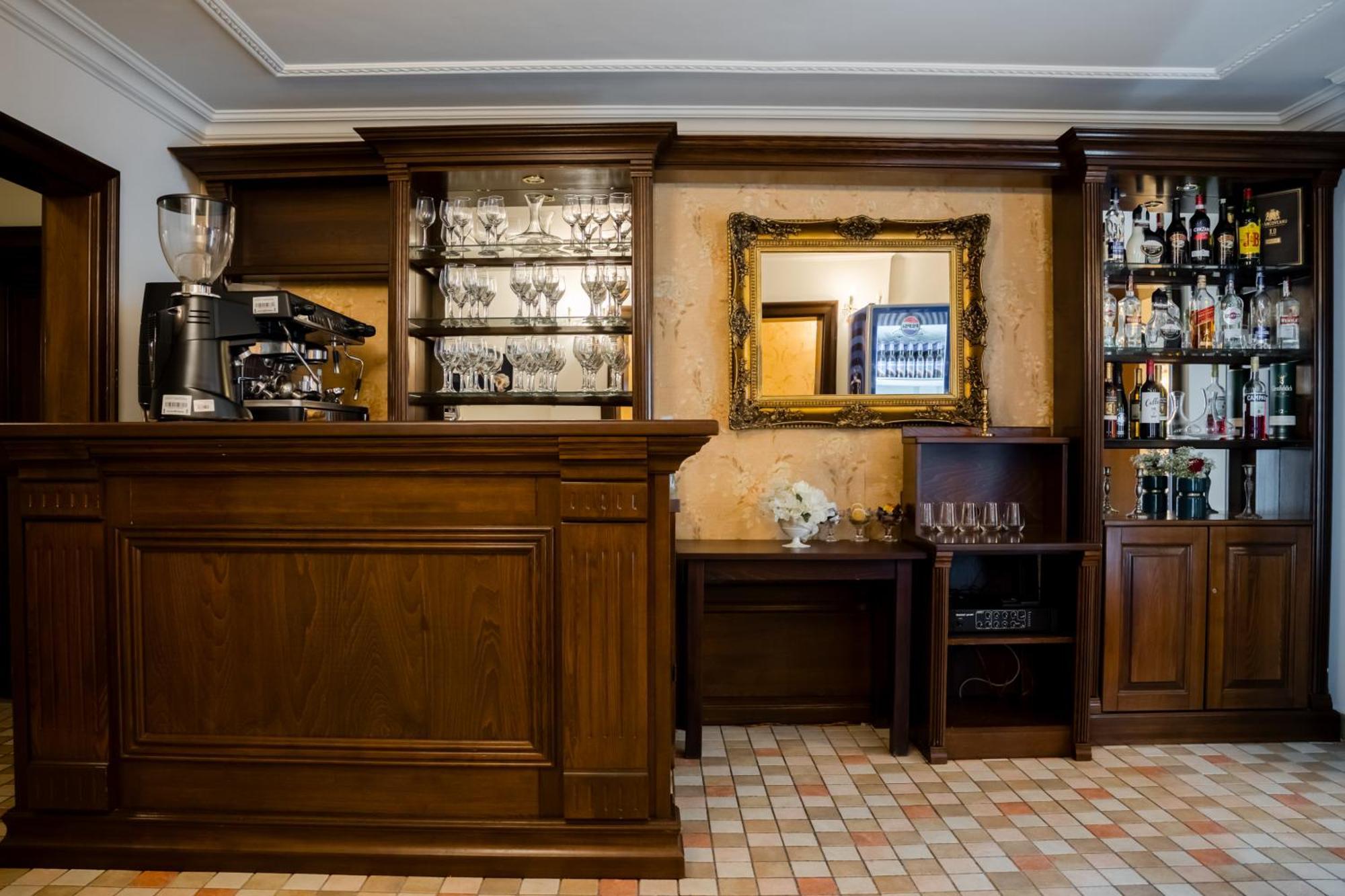 Hotel Royal Plaza By Timhotels Timisoara Bagian luar foto